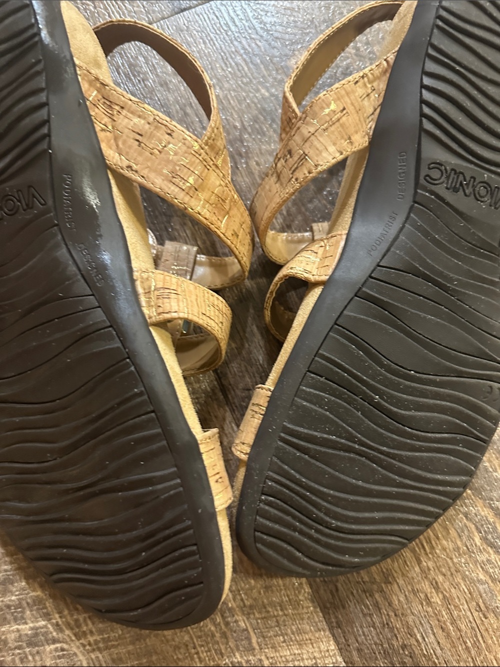 Vionic Women’s Beige Cork-Effect Triple Strap Sandals- Size 8.5 US - Picture 8 of 12